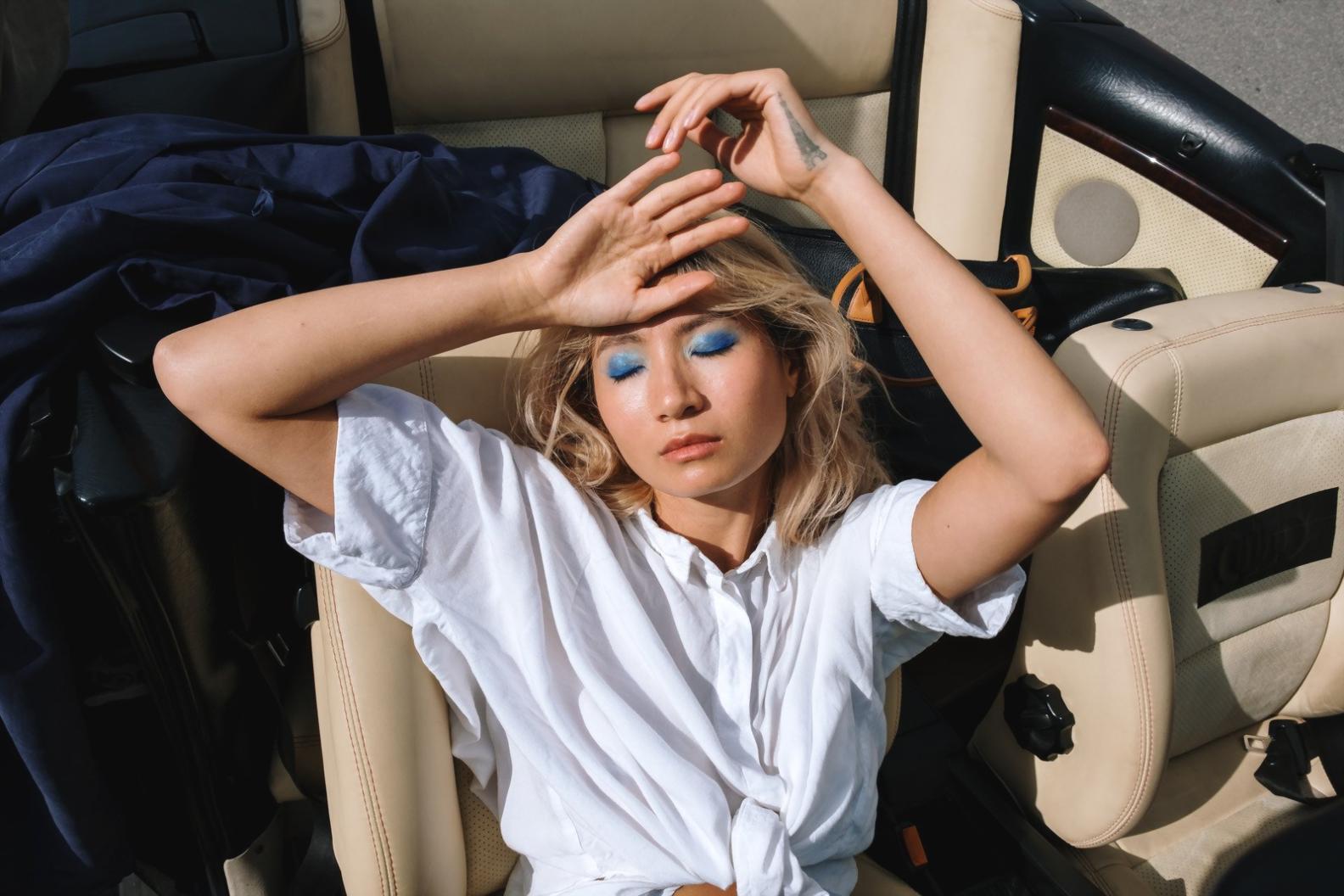 Professionelle Make-up Anwendung für Fotoshootings